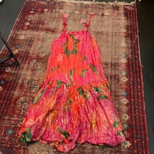 Farmrio maxi dress red with gorgeous metallic thread throughout. Size Medium